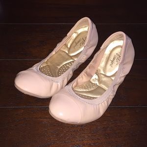 Dexflex Comfort Nude Ballet Flats size 6